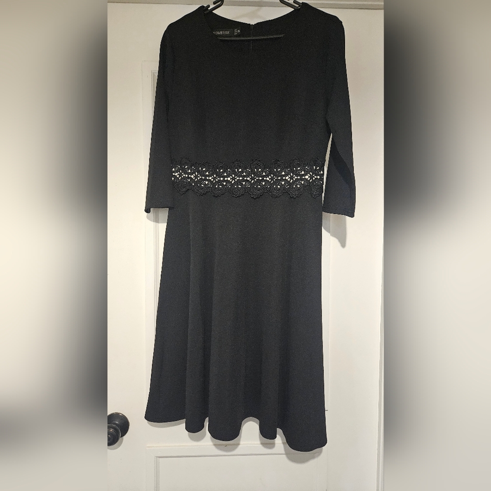 Chic Black Long Sleeve Dress with Lace Detail